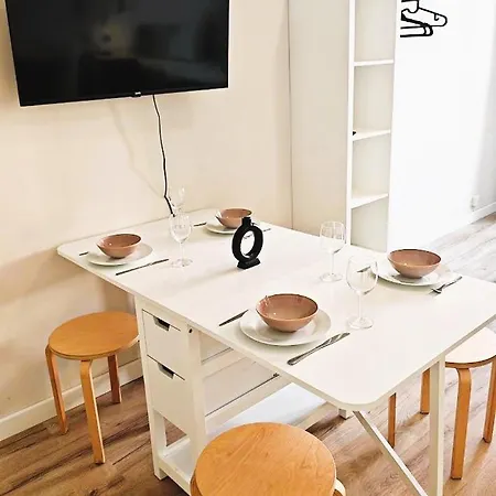 Flat In Zizkov -303- Апартаменты Прага