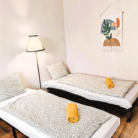 Flat In Zizkov -303- * Прага