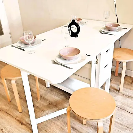 Flat In Zizkov -303- * Praga